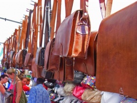 Handtaschen-Markt-02.jpg