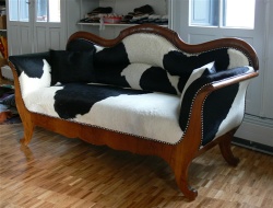 Kuhfell-Sofa-001.jpg